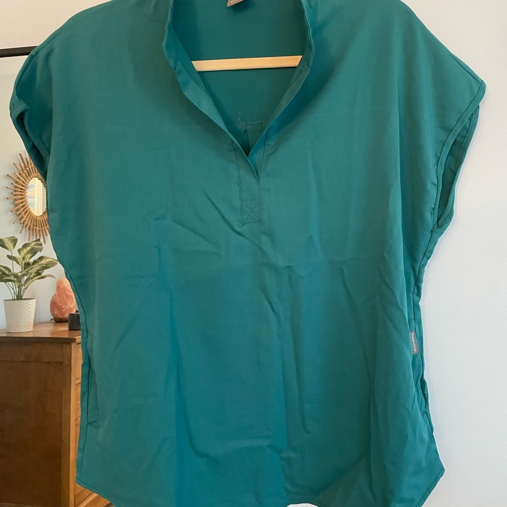Figs Look-Alike Teal Women’s Scrub Top
